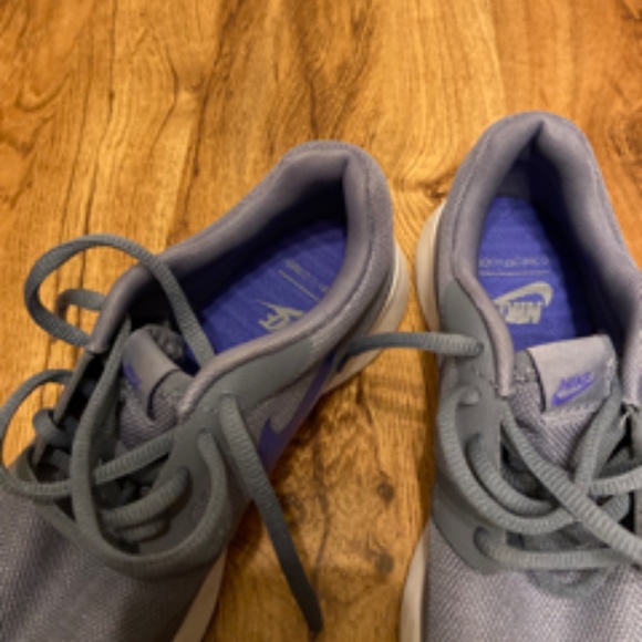 Nike comfort Footbed Running Shoes Sneakers Size 5.5 - Picture 4 of 6